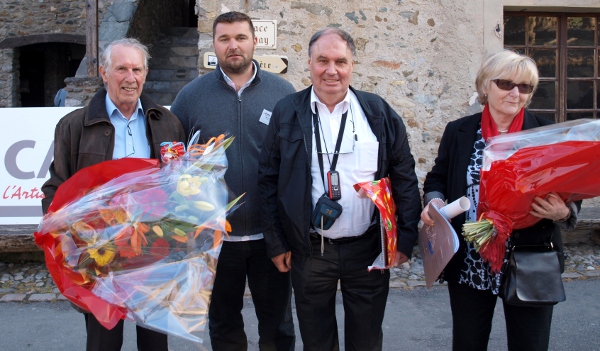 Georges RACHEL et Jean MANTILLERI ont reçu la médaille confédérale des mains du président de la CAPEB Haute-Savoie Pascal DEFFAUGT