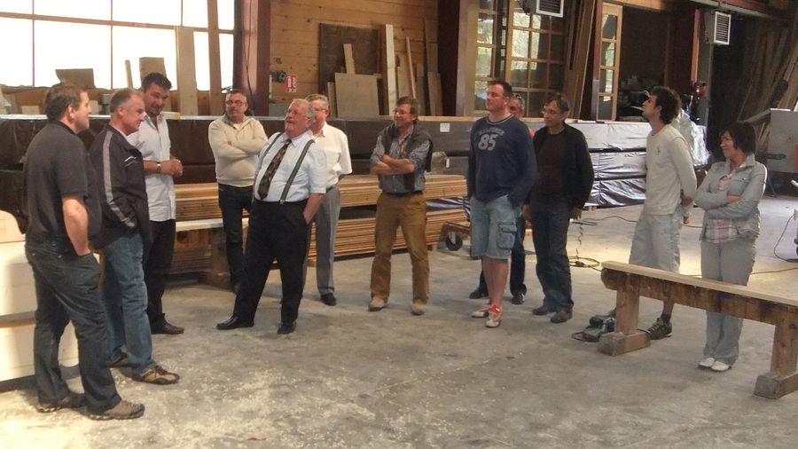 Marc FRANCINA, Député Maire d'Evian avec la CAPEB74 dans les locaux de l'entreprise de menuiserie BERTRAND à Abondance
